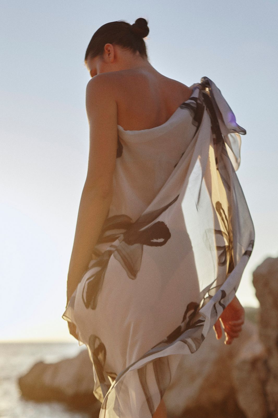 Saša Šekoranja x More Slik Voile Pareo Flowers Print